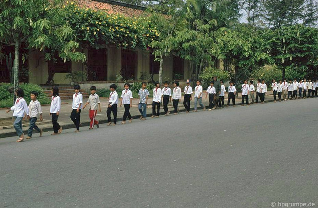 Quảng trường Ba Đình năm 1991 mộc mạc qua ảnh người Đức Quang truong Ba Dinh nam 1991 moc mac qua anh nguoi Duc
