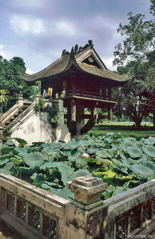 Quảng trường Ba Đình năm 1991 mộc mạc qua ảnh người Đức - Hình 5 Quang truong Ba Dinh nam 1991 moc mac qua anh nguoi Duc-Hinh-5