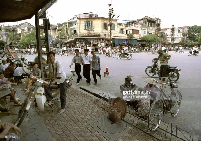 Ảnh quý về Hà Nội và Sài Gòn năm 1994 Anh quy ve Ha Noi va Sai Gon nam 1994