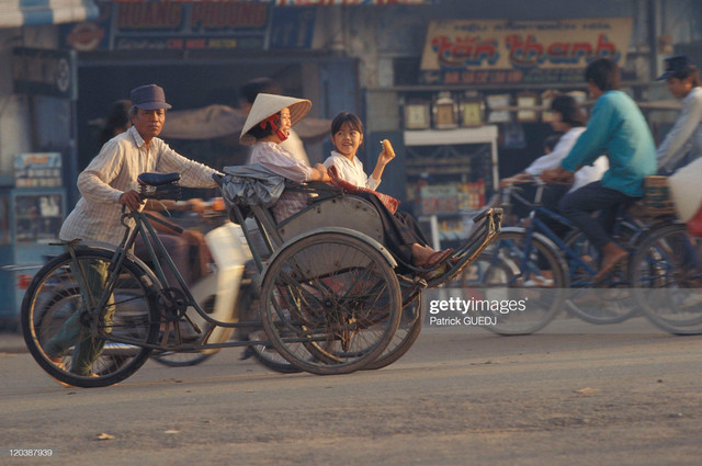 Cuộc sống sinh động ở Việt Nam cuối thập niên 1990 - Hình 10 Cuoc song sinh dong o Viet Nam cuoi thap nien 1990-Hinh-10