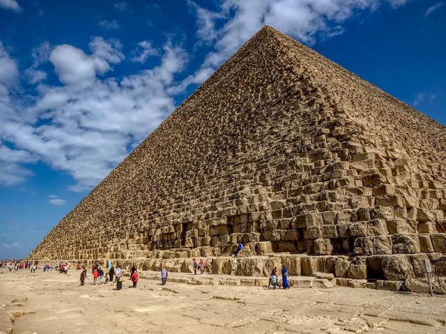 Sự thật về vị Pharaoh xây Đại Kim tự tháp Giza - Hình 2 Su that ve vi Pharaoh xay Dai Kim tu thap Giza-Hinh-2