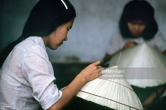 Nhìn lại phụ nữ Việt Nam thập niên 1980 qua ống kính người Pháp Nhin lai phu nu Viet Nam thap nien 1980 qua ong kinh nguoi Phap