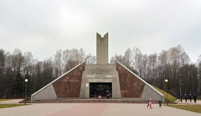 Tận mục những thành phố anh hùng của Liên Xô trong chiến tranh Vệ quốc - Hình 4 Tan muc nhung thanh pho anh hung cua Lien Xo trong chien tranh Ve quoc-Hinh-4