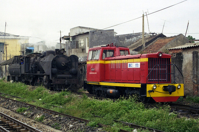 Khám phá "bộ sưu tập" về đầu máy tàu hỏa ở Việt Nam năm 1996 - Hình 4 Kham pha