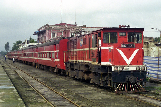 Khám phá "bộ sưu tập" về đầu máy tàu hỏa ở Việt Nam năm 1996 - Hình 12 Kham pha