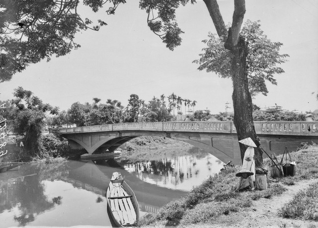 Ngắm sông An Cựu ở Cố đô Huế thập niên 1920 qua loạt ảnh hiếm - Hình 2 Ngam song An Cuu o Co do Hue thap nien 1920 qua loat anh hiem-Hinh-2
