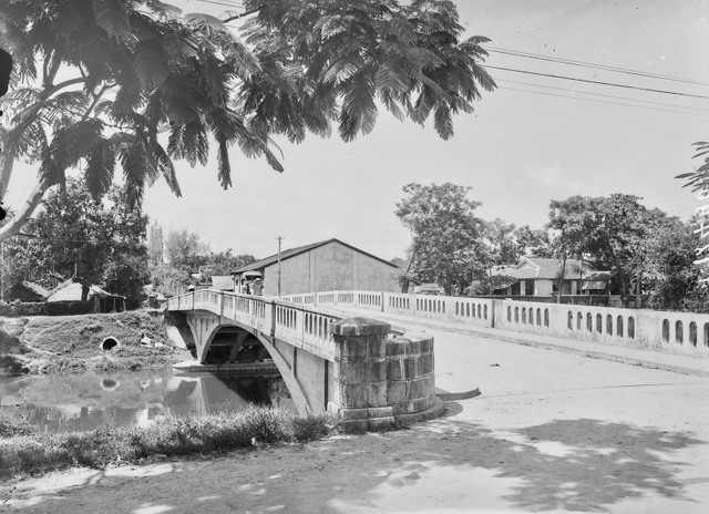 Ngắm sông An Cựu ở Cố đô Huế thập niên 1920 qua loạt ảnh hiếm - Hình 3 Ngam song An Cuu o Co do Hue thap nien 1920 qua loat anh hiem-Hinh-3