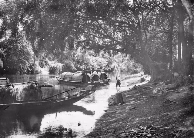 Ngam song An Cuu o Co do Hue thap nien 1920 qua loat anh hiem-Hinh-8