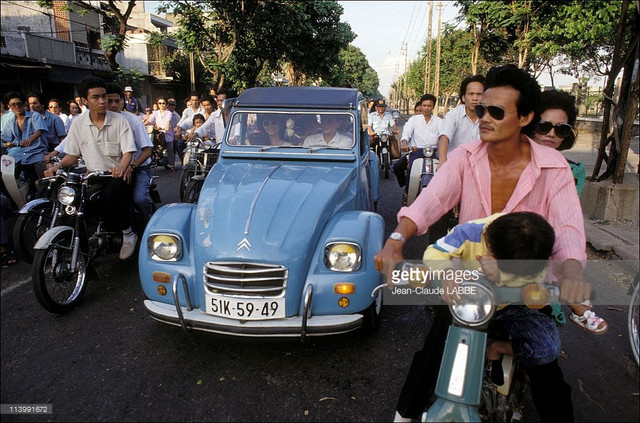 Loạt ảnh thú vị về giao thông ở TP. HCM năm 1991 - Hình 5 Loat anh thu vi ve giao thong o TP. HCM nam 1991-Hinh-5