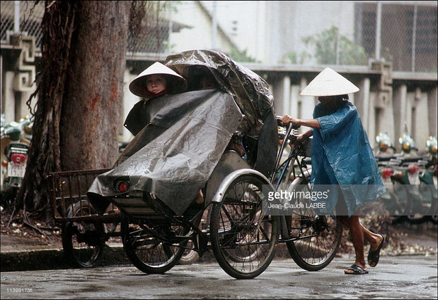 Loạt ảnh thú vị về giao thông ở TP. HCM năm 1991 - Hình 6 Loat anh thu vi ve giao thong o TP. HCM nam 1991-Hinh-6