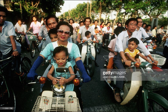 Loạt ảnh thú vị về giao thông ở TP. HCM năm 1991 - Hình 8 Loat anh thu vi ve giao thong o TP. HCM nam 1991-Hinh-8
