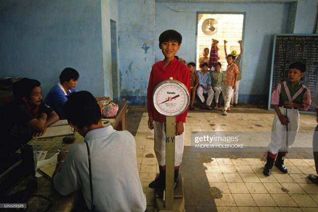Buc tranh chan thuc cuoc song o TP. HCM nam 1996 duoi goc nhin nguoi My-Hinh-3