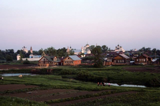 Cuộc sống bình yên ở miền quê Liên Xô năm 1985 qua loạt ảnh hiếm - Hình 4 Cuoc song binh yen o mien que Lien Xo nam 1985 qua loat anh hiem-Hinh-4