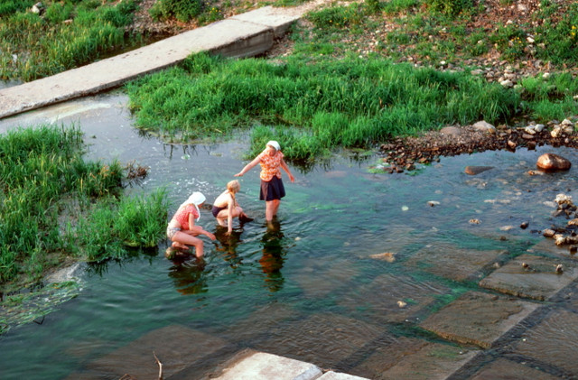 Cuộc sống bình yên ở miền quê Liên Xô năm 1985 qua loạt ảnh hiếm - Hình 9 Cuoc song binh yen o mien que Lien Xo nam 1985 qua loat anh hiem-Hinh-9