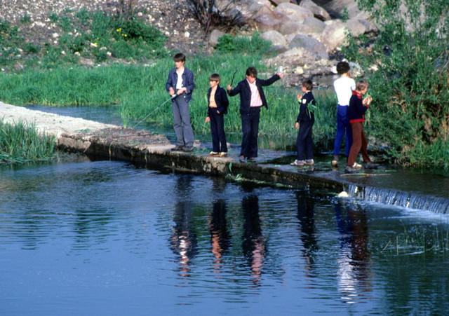 Cuộc sống bình yên ở miền quê Liên Xô năm 1985 qua loạt ảnh hiếm - Hình 8 Cuoc song binh yen o mien que Lien Xo nam 1985 qua loat anh hiem-Hinh-8