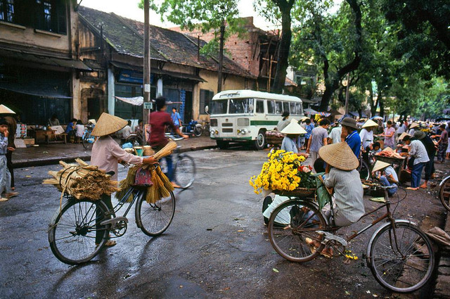Hà Nội năm 1990 bình dị khó quên qua bộ ảnh cực quý - Hình 5 Ha Noi nam 1990 binh di kho quen qua bo anh cuc quy-Hinh-5