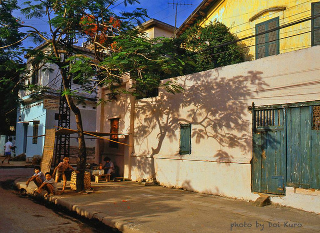 Hà Nội năm 1990 bình dị khó quên qua bộ ảnh cực quý - Hình 3 Ha Noi nam 1990 binh di kho quen qua bo anh cuc quy-Hinh-3