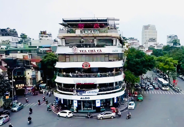 Biết gì về tòa nhà “Hàm cá mập” với nhiều ý kiến trái chiều? - Hình 6 Biet gi ve toa nha “Ham ca map” voi nhieu y kien trai chieu?-Hinh-6