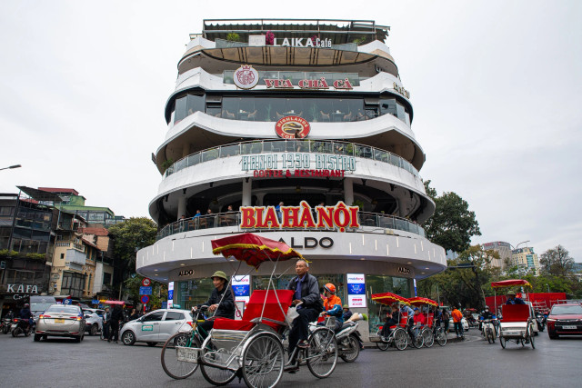 Biết gì về tòa nhà “Hàm cá mập” với nhiều ý kiến trái chiều? - Hình 5 Biet gi ve toa nha “Ham ca map” voi nhieu y kien trai chieu?-Hinh-5