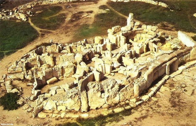 Điều đặc biệt ở ngôi đền cổ nhất thế giới Hagar Qim - Hình 6 Dieu dac biet o ngoi den co nhat the gioi Hagar Qim-Hinh-6