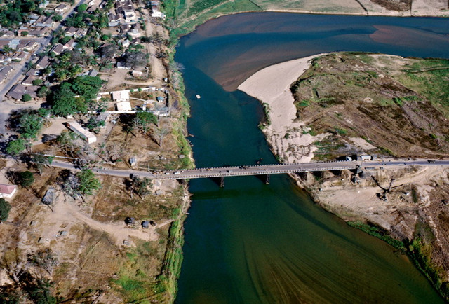 Ảnh độc về Tây Nguyên hùng vĩ và hoang sơ 50 năm trước - Hình 5 Anh doc ve Tay Nguyen hung vi va hoang so 50 nam truoc-Hinh-5