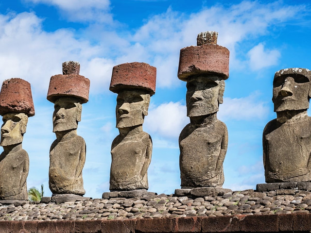 Bí ẩn các bức tượng Moai trên đảo Phục Sinh - Hình 7 Bi an cac buc tuong Moai tren dao Phuc Sinh-Hinh-7