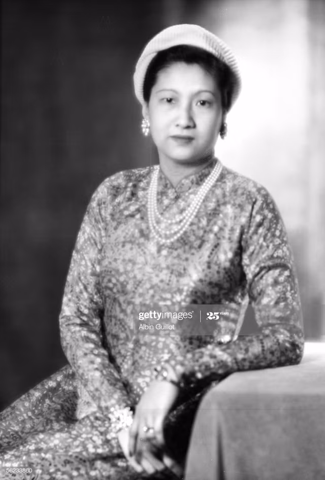 He lo nhung buc anh it biet ve Nam Phuong Hoang hau-Hinh-8