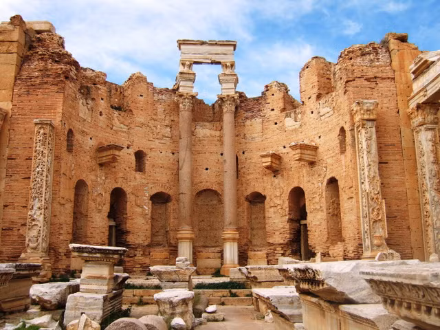 Choang ngop truoc mot trong nhung thanh pho hang dau cua La Ma-Hinh-11