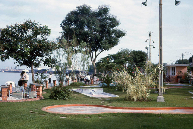 Cuộc sống nhộn nhịp ở Sài Gòn năm 1964 qua loạt ảnh hiếm - Hình 10 Cuoc song nhon nhip o Sai Gon nam 1964 qua loat anh hiem-Hinh-10