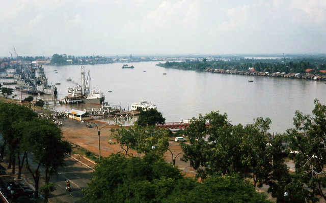 Cuộc sống nhộn nhịp ở Sài Gòn năm 1964 qua loạt ảnh hiếm - Hình 12 Cuoc song nhon nhip o Sai Gon nam 1964 qua loat anh hiem-Hinh-12