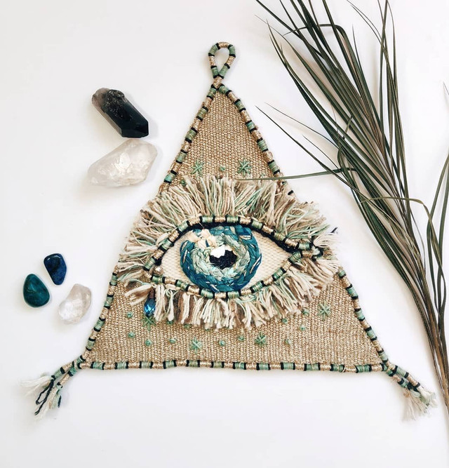 Biet gi ve bieu tuong Thien nhan tren to tien USD?-Hinh-5