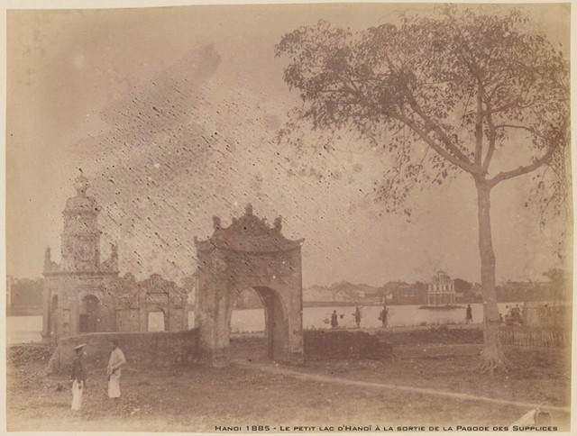 Tháp Hòa Phong ở Hà Nội một thế kỷ trước trông như nào? - Hình 4 Thap Hoa Phong o Ha Noi mot the ky truoc trong nhu nao?-Hinh-4