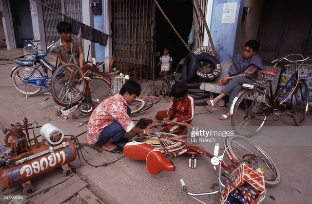 Loạt ảnh sinh động về cuộc sống ở Lào năm 1988 - Hình 5 Loat anh sinh dong ve cuoc song o Lao nam 1988-Hinh-5