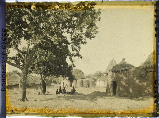 Ảnh màu cực hiếm về vùng đất Dahomey huyền thoại năm 1930 (2) - Hình 7 Anh mau cuc hiem ve vung dat Dahomey huyen thoai nam 1930 (2)-Hinh-7