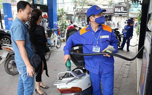 Giá xăng dầu tăng giảm thế nào trong suốt cả năm 2018 Gia xang dau tang giam the nao trong suot ca nam 2018