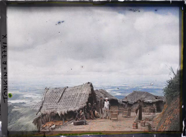 Thi tran Tam Dao hon 100 nam truoc qua bo anh mau quy hiem-Hinh-4