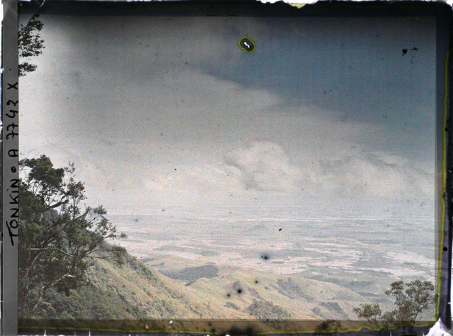 Thị trấn Tam Đảo hơn 100 năm trước qua bộ ảnh màu quý hiếm - Hình 9 Thi tran Tam Dao hon 100 nam truoc qua bo anh mau quy hiem-Hinh-9