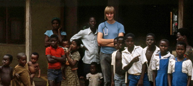 Loat anh kho quen ve dat nuoc Nigeria nam 1980-Hinh-9