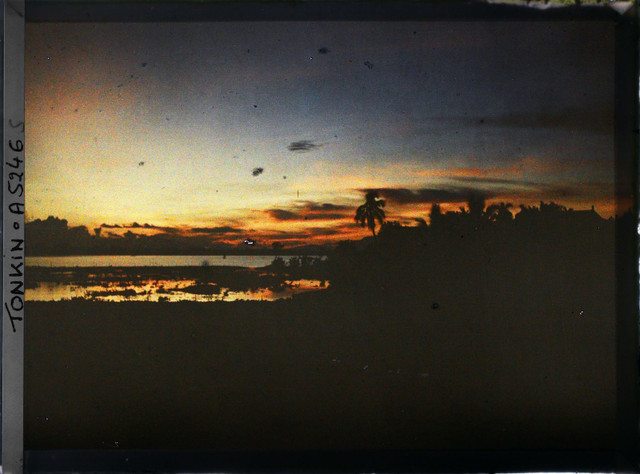 Ngây ngất cảnh hoàng hôn rực rỡ ở hồ Tây hơn một thế kỷ trước - Hình 7 Ngay ngat canh hoang hon ruc ro o ho Tay hon mot the ky truoc-Hinh-7