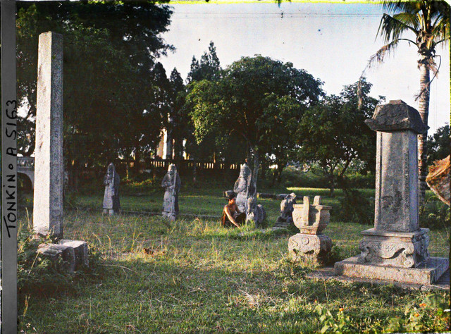 Lăng Hoàng Cao Khải ở Hà Nội một thế kỷ trước trông như nào? - Hình 2 Lang Hoang Cao Khai o Ha Noi mot the ky truoc trong nhu nao?-Hinh-2
