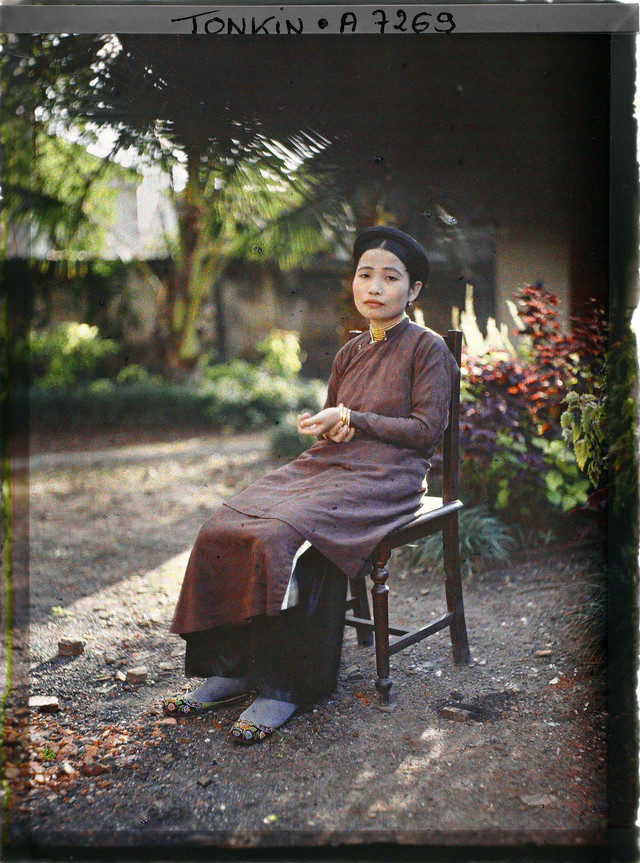 Loạt ảnh màu về người đẹp Hà Nội năm 1915 qua ống kính người Pháp Loat anh mau ve nguoi dep Ha Noi nam 1915 qua ong kinh nguoi Phap