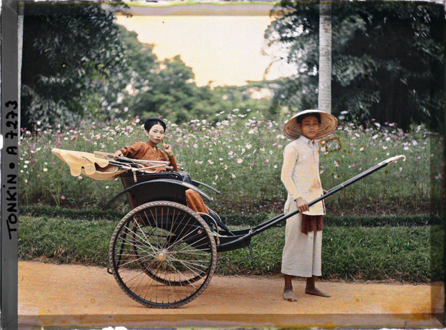 Loạt ảnh màu về người đẹp Hà Nội năm 1915 qua ống kính người Pháp - Hình 8 Loat anh mau ve nguoi dep Ha Noi nam 1915 qua ong kinh nguoi Phap-Hinh-8