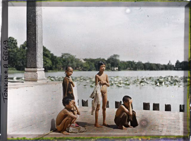 Ho Hoan Kiem - den Ngoc Son trong khac la trong anh mau 1915-Hinh-7