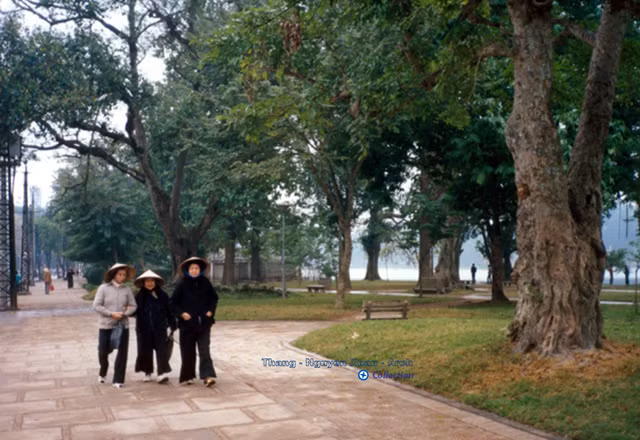 Net moc mac ve Ho Guom va Van Mieu - Quoc Tu Giam nam 1991