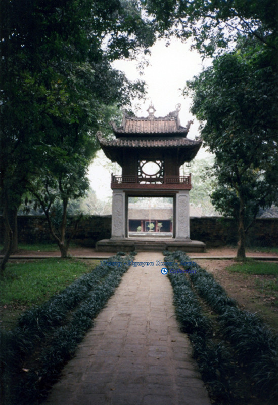 Nét mộc mạc về Hồ Gươm và Văn Miếu - Quốc Tử Giám năm 1991 - Hình 9 Net moc mac ve Ho Guom va Van Mieu - Quoc Tu Giam nam 1991-Hinh-9