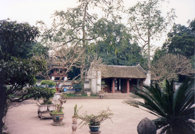 Nét mộc mạc về Hồ Gươm và Văn Miếu - Quốc Tử Giám năm 1991 - Hình 13 Net moc mac ve Ho Guom va Van Mieu - Quoc Tu Giam nam 1991-Hinh-13