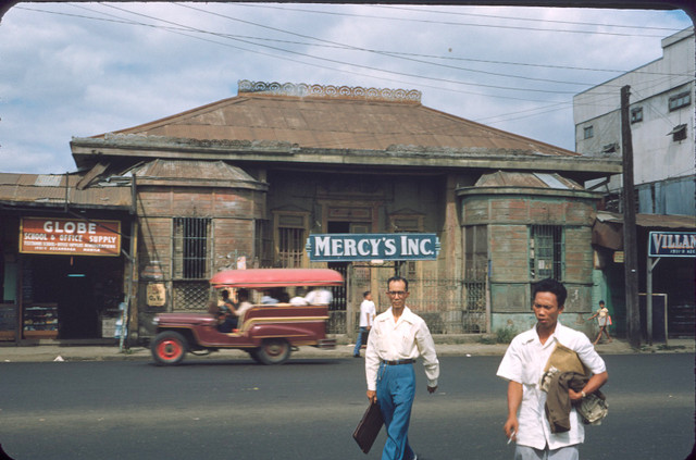 Cuộc sống nhộn nhịp ở Thủ đô của Philippines năm 1954 - Hình 8 Cuoc song nhon nhip o Thu do cua Philippines nam 1954-Hinh-8