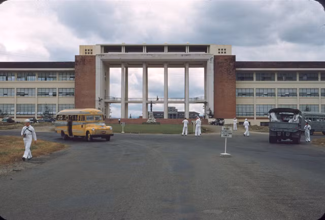 Cuoc song nhon nhip o Thu do cua Philippines nam 1954-Hinh-15