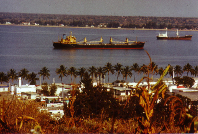 Mozambique năm 1979-1982 qua loạt ảnh sống động - Hình 6 Mozambique nam 1979-1982 qua loat anh song dong-Hinh-6