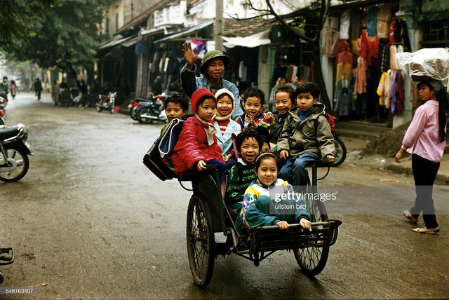 Hành trình xuyên Việt năm 1995 qua loạt ảnh đẹp mỹ mãn Hanh trinh xuyen Viet nam 1995 qua loat anh dep my man